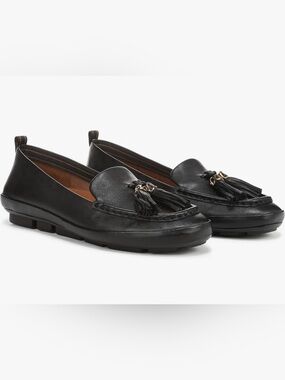 Naturalizer Betsy Loafer In Black Leather Gold Accent Tassel Women’s Size 8.5M